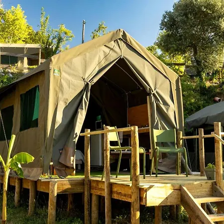 Scenic Safari Glamping Escape With Cavado River Views Near Peneda-geres In Ventosa, Portugal Οργανωμένο κάμπινγκ *