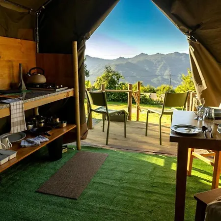 Scenic Safari Glamping Escape With Cavado River Views Near Peneda-geres In Ventosa, Portugal Οργανωμένο κάμπινγκ *