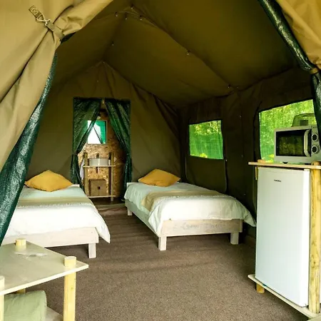 Scenic Safari Glamping Escape With Cavado River Views Near Peneda-geres In Ventosa, Portugal Οργανωμένο κάμπινγκ Ventosa (Braga)