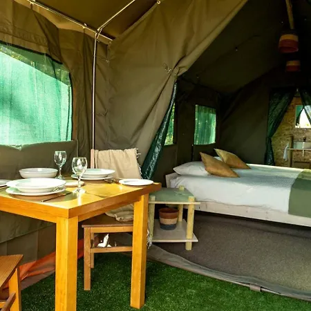 Scenic Safari Glamping Escape With Cavado River Views Near Peneda-geres In Ventosa, Portugal * Ventosa (Braga)